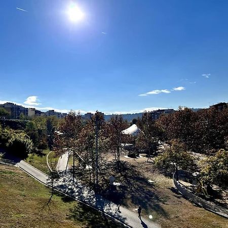 Acogedor Apartamento Entero Terrassa Buitenkant foto