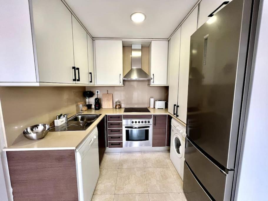 Acogedor Apartamento Entero Terrassa Buitenkant foto